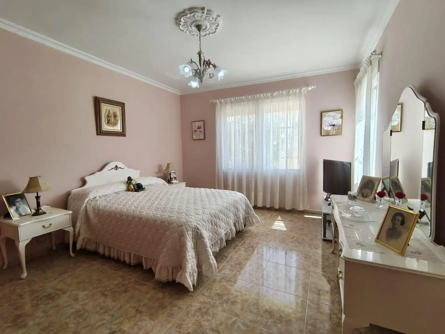 Dormitori de Casa o xalet en venda en La Nucia amb Aire condicionat, Jardí privat i Terrassa