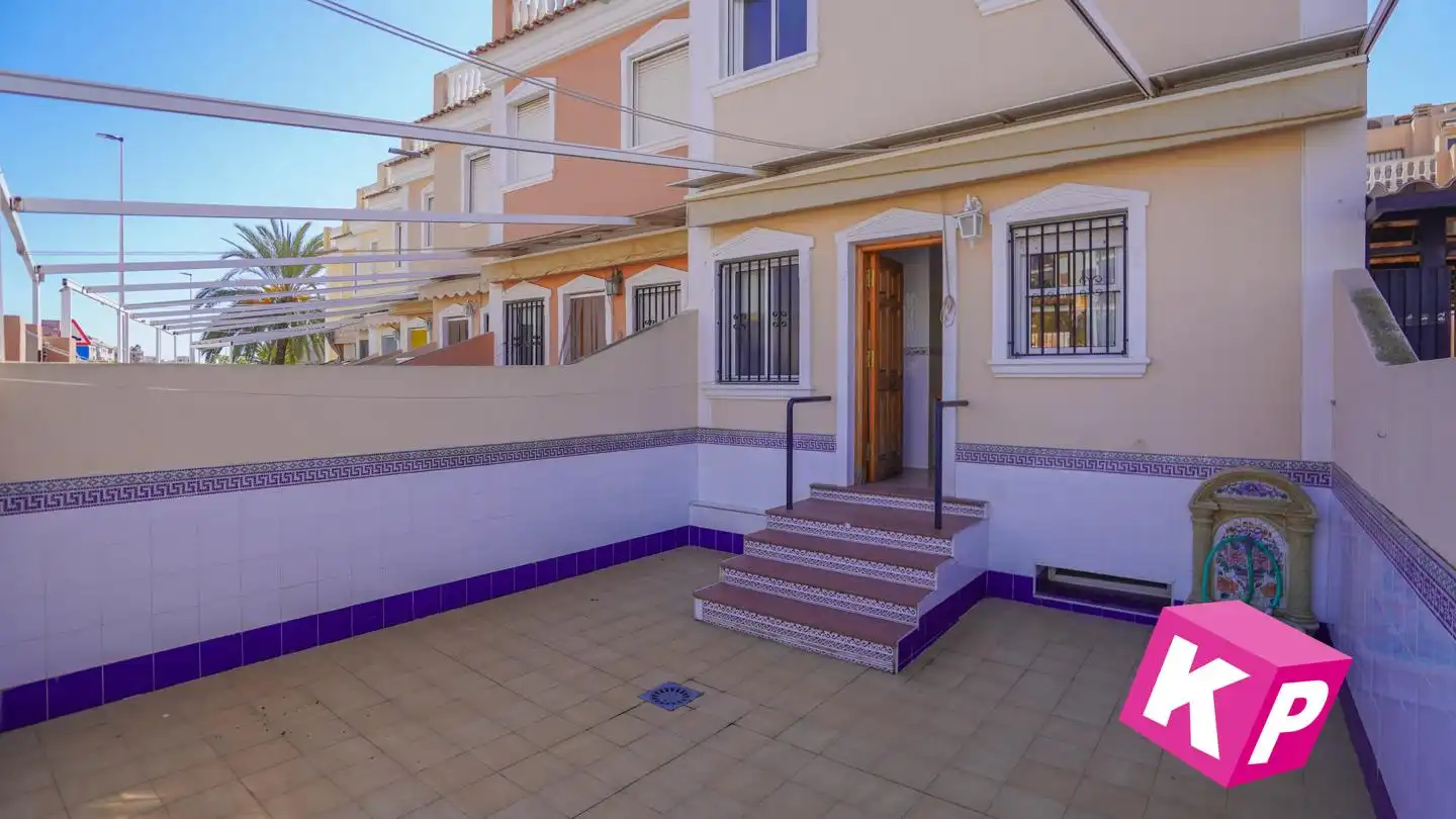 Bungalow con piscina en venta en De Portugal, imagen 4