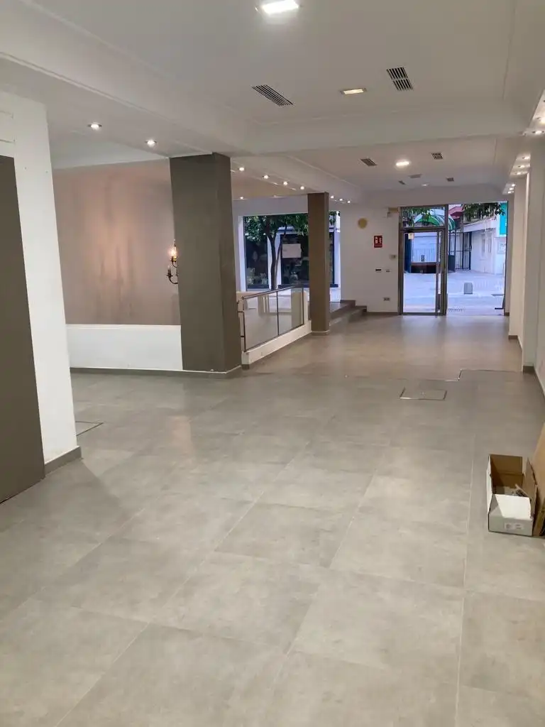 Local comercial de lloguer a Centro, imagen 2