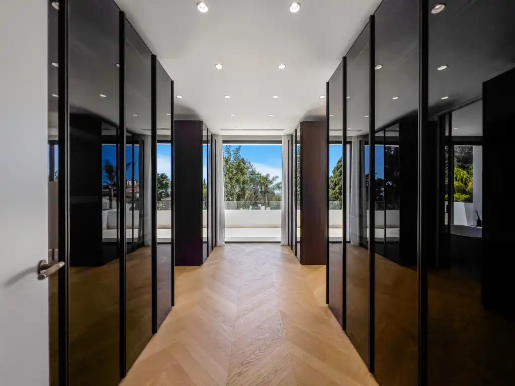 Chalet con piscina en venta en Milla de Oro, imagen 22