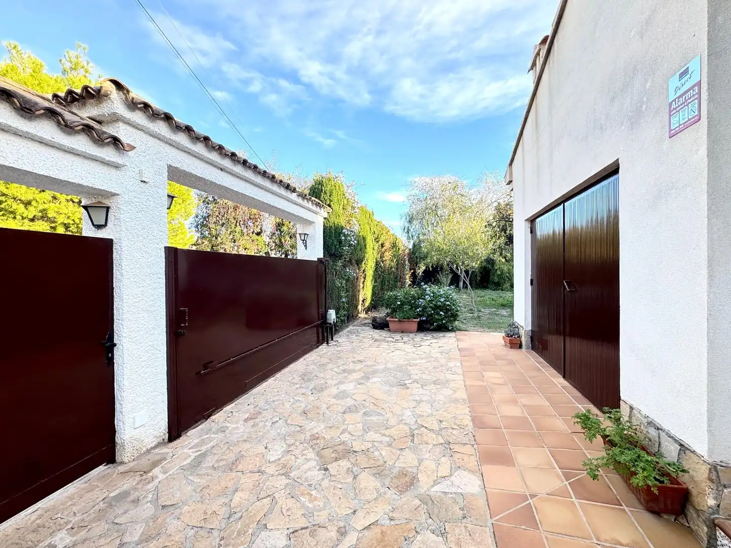 Exterior view of Houses for sale in Mutxamel  with Air Conditioner, Private garden and Terrace