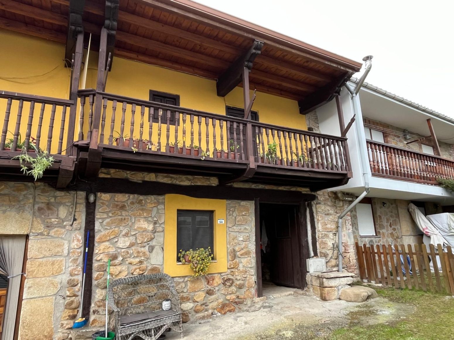 Vista exterior de Casa adosada en venda en Villafufre