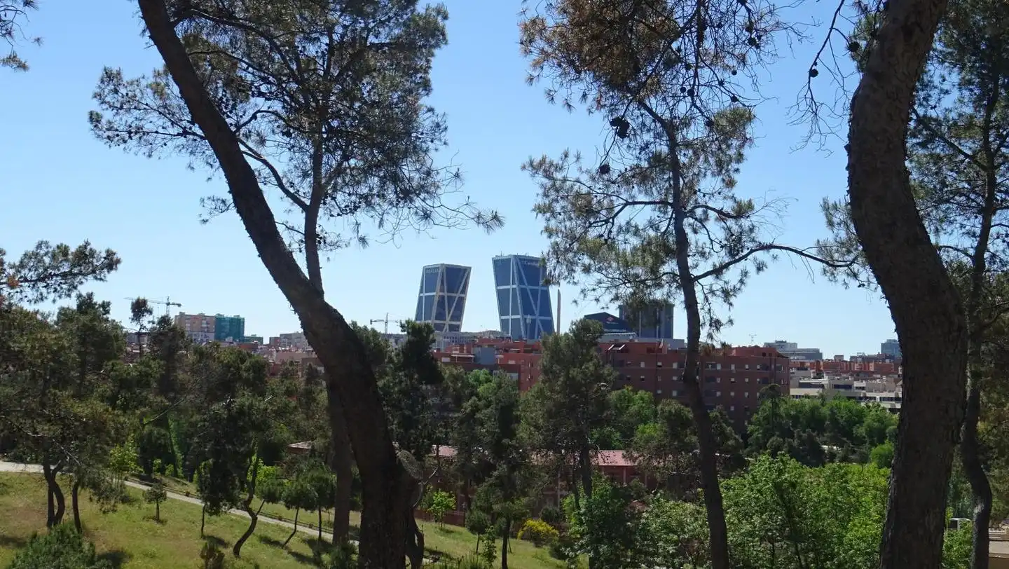 Habitación en Paseo de la Castellana, Almenara -Ventilla