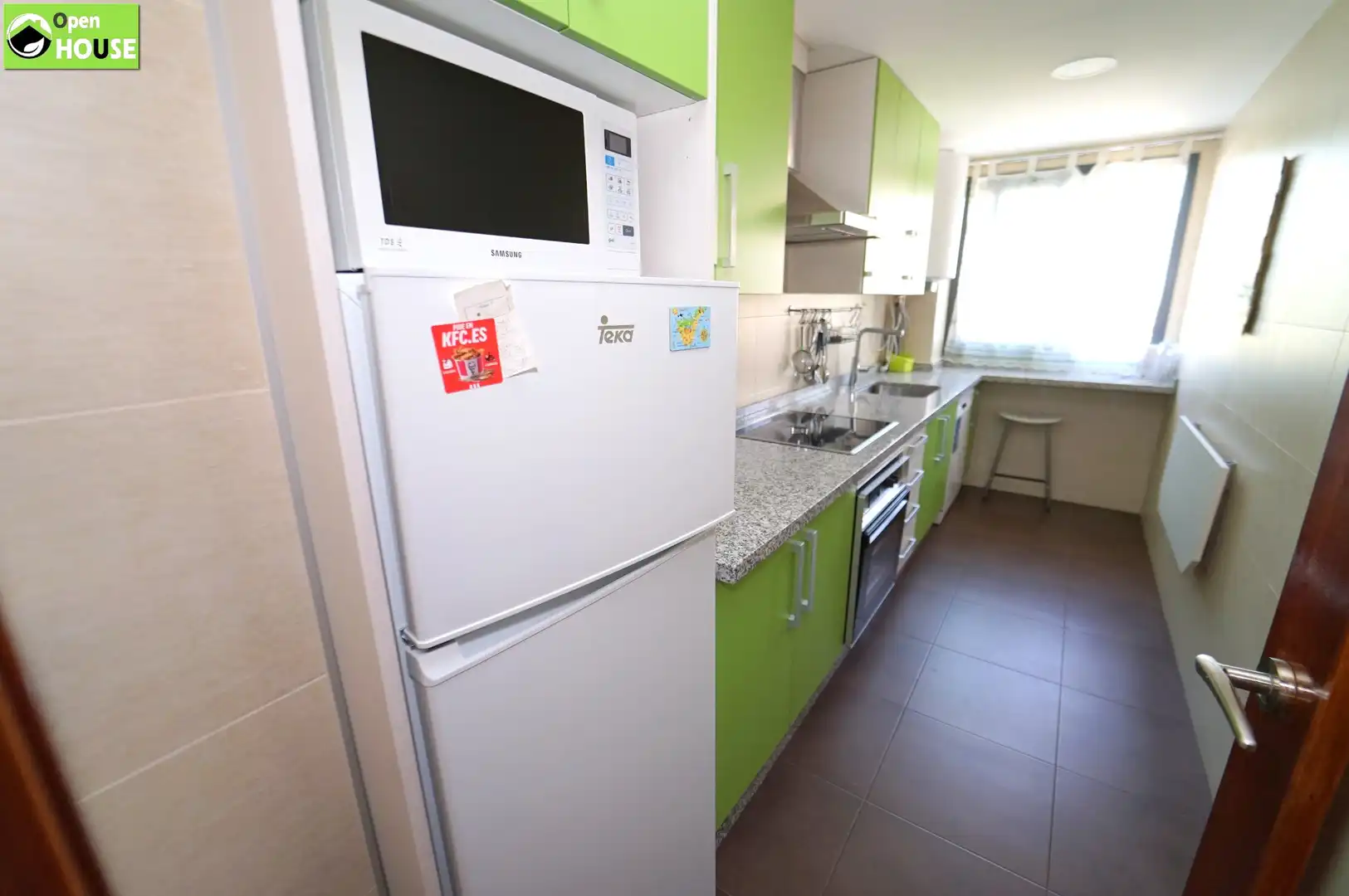 Kitchen of Flat for rent in Armilla  with Air Conditioner, Furnished and Oven