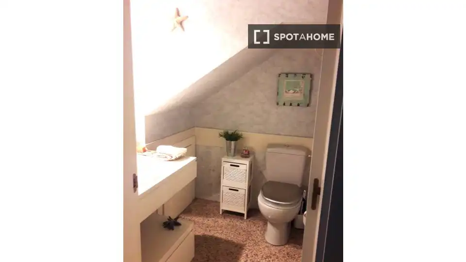 Habitación en Avenida Europa