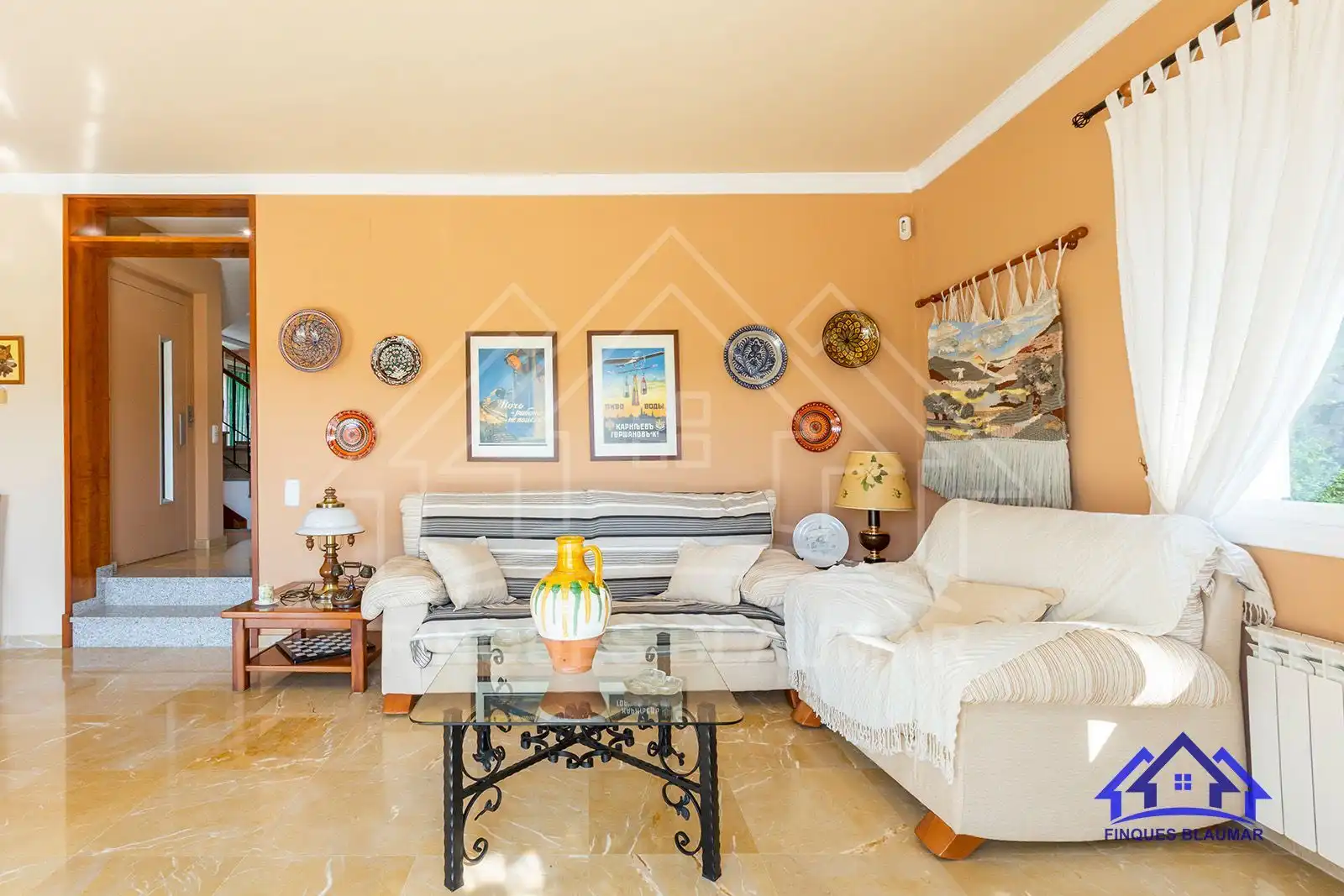 Sala de estar de Casa o chalet en venta en Arenys de Munt con Calefacción, Jardín privado y Trastero