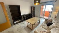 Sala d'estar de Pis en venda en Rincón de la Victoria amb Terrassa, Traster i Moblat