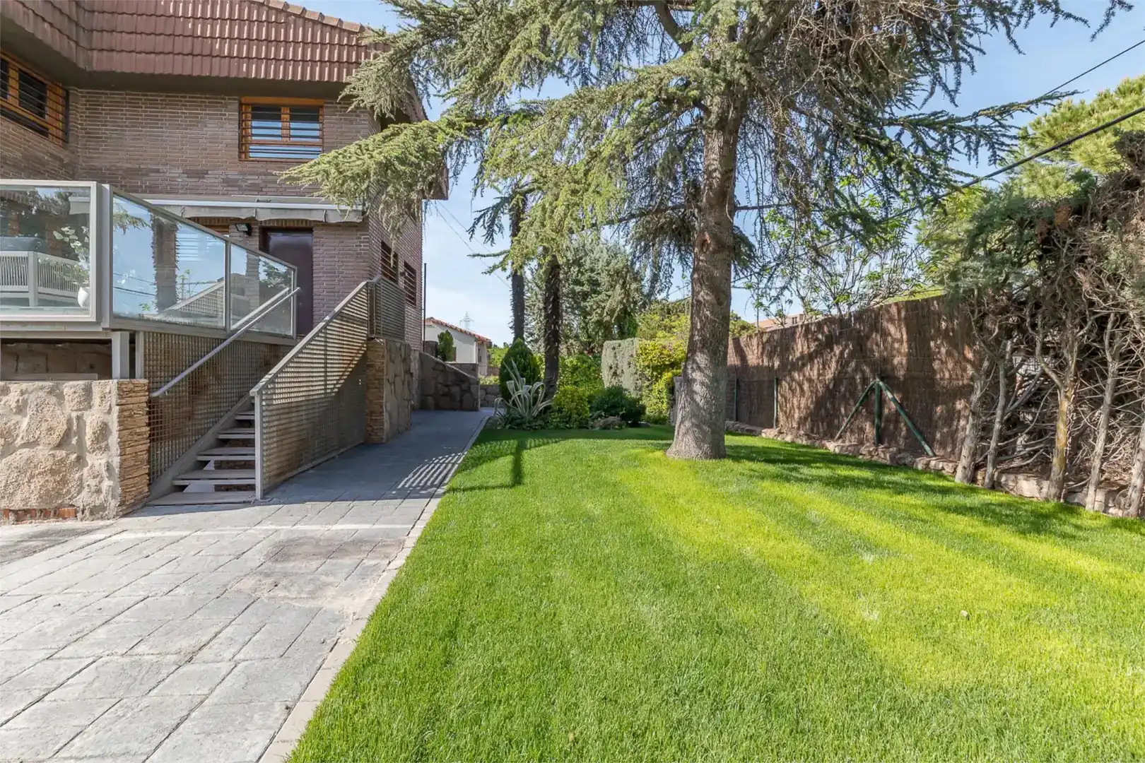 Garden of Houses for sale in Boadilla del Monte  with Air Conditioner, Swimming Pool and Balcony