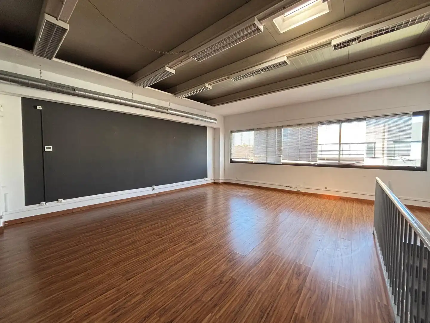 Commercial properties for rent in Las Rozas de Madrid  with Air Conditioner and Heating