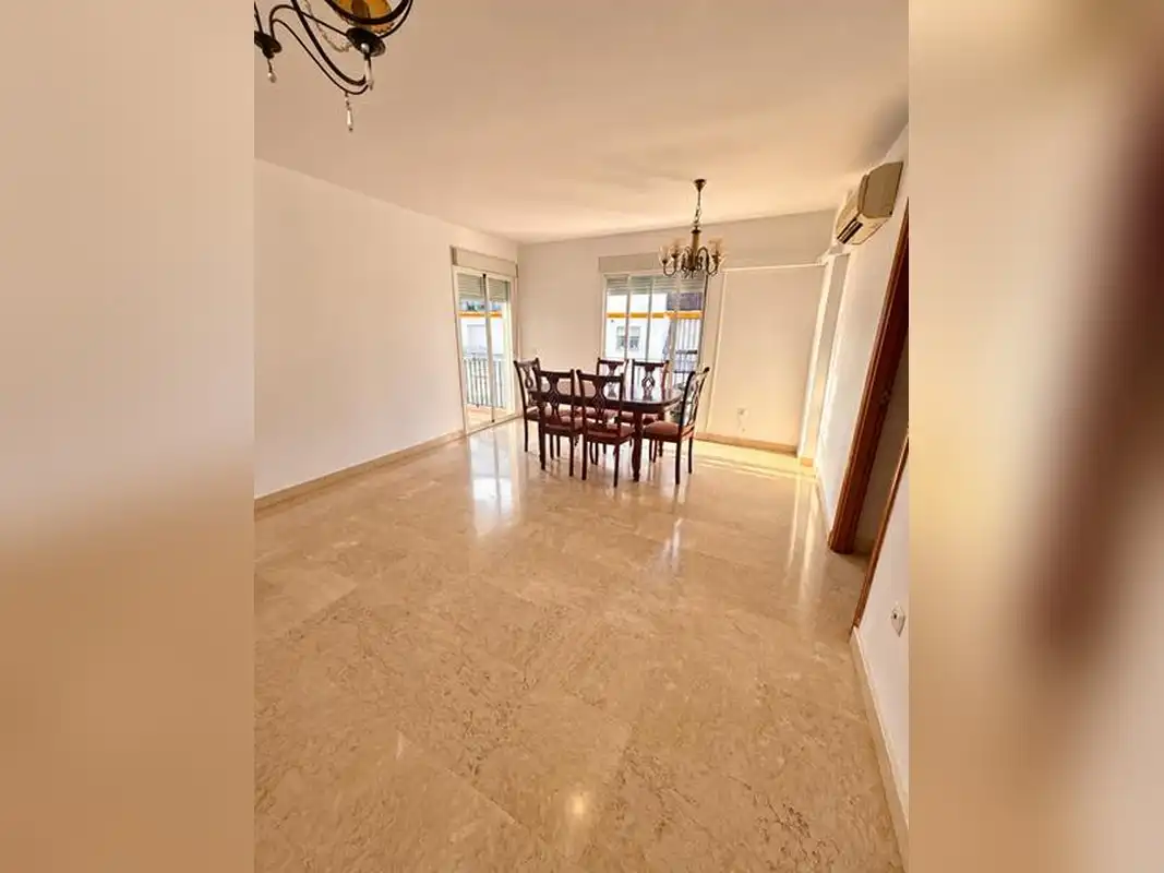 Flat with lift for sale in Estepona Pueblo, imagen 3