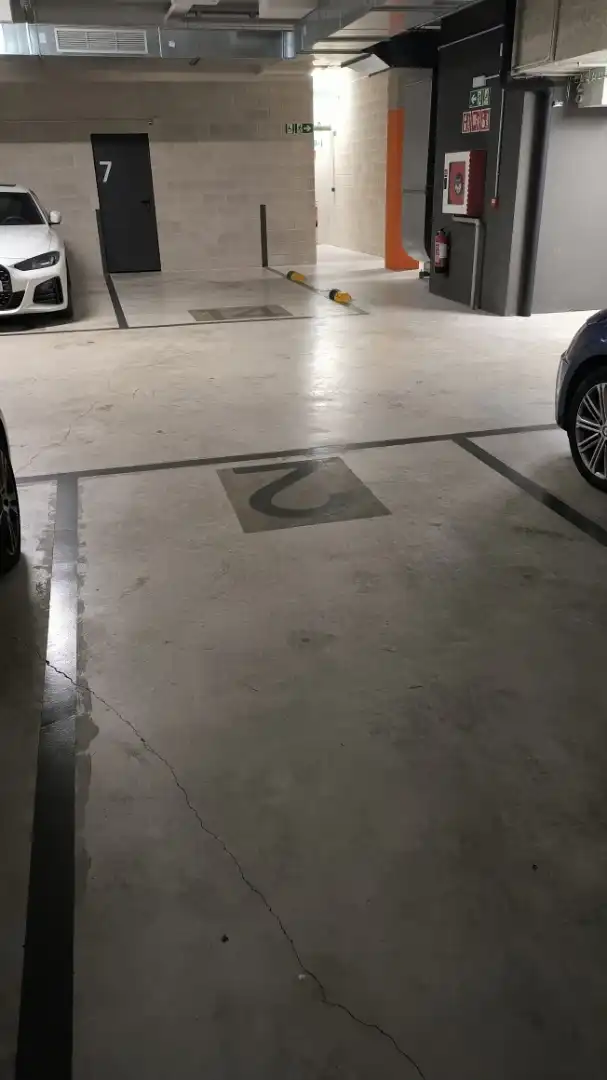 Parkplatz von Garage zur Miete in  Pamplona / Iruña
