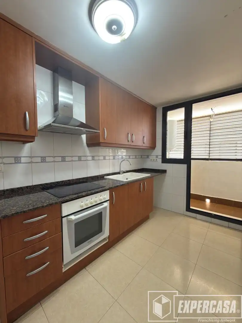 Cocina de Ático en venta en Alginet con Parquet, Terraza y Trastero