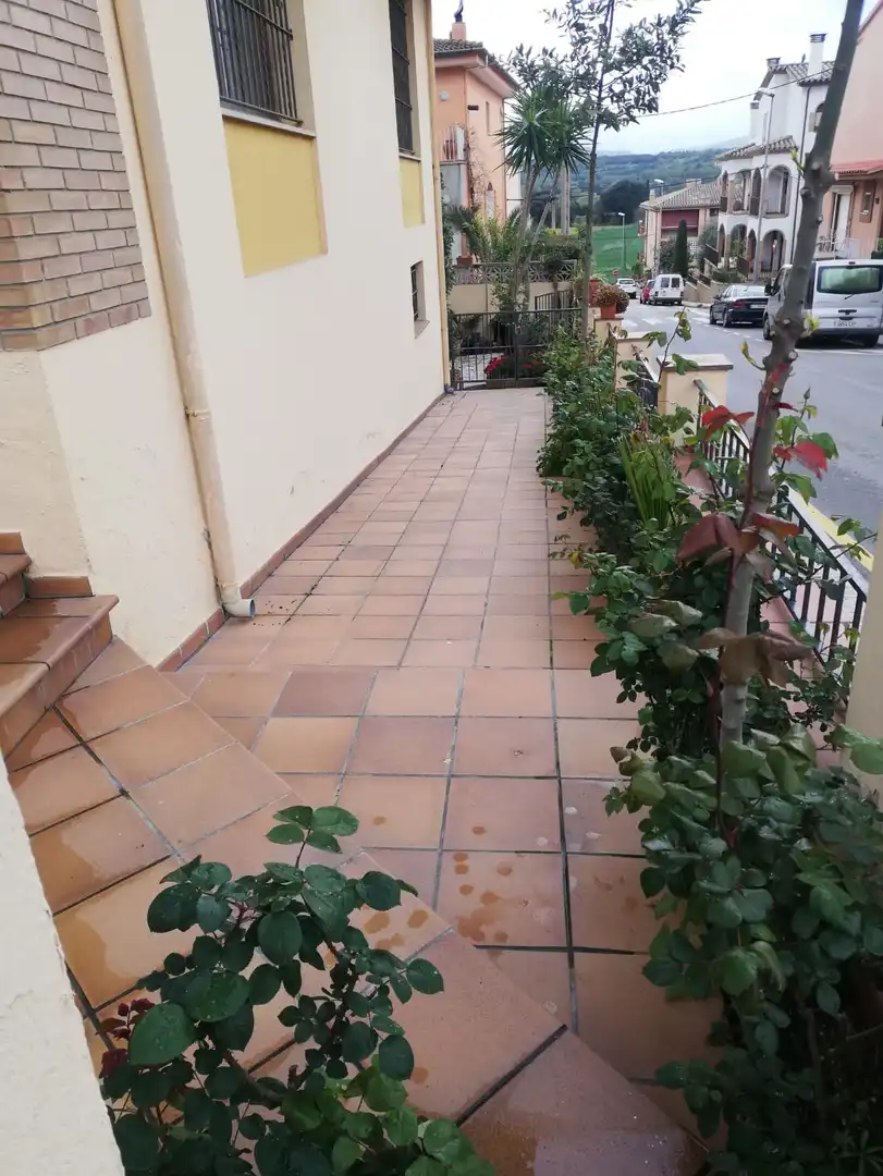 Local comercial en venta en La Bisbal d'Empordà, imagen 4