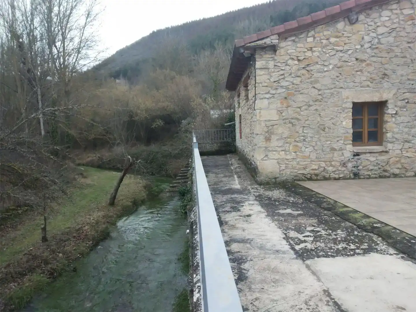 Vista exterior de Piso en venta en Tubilla del Agua, Burgos