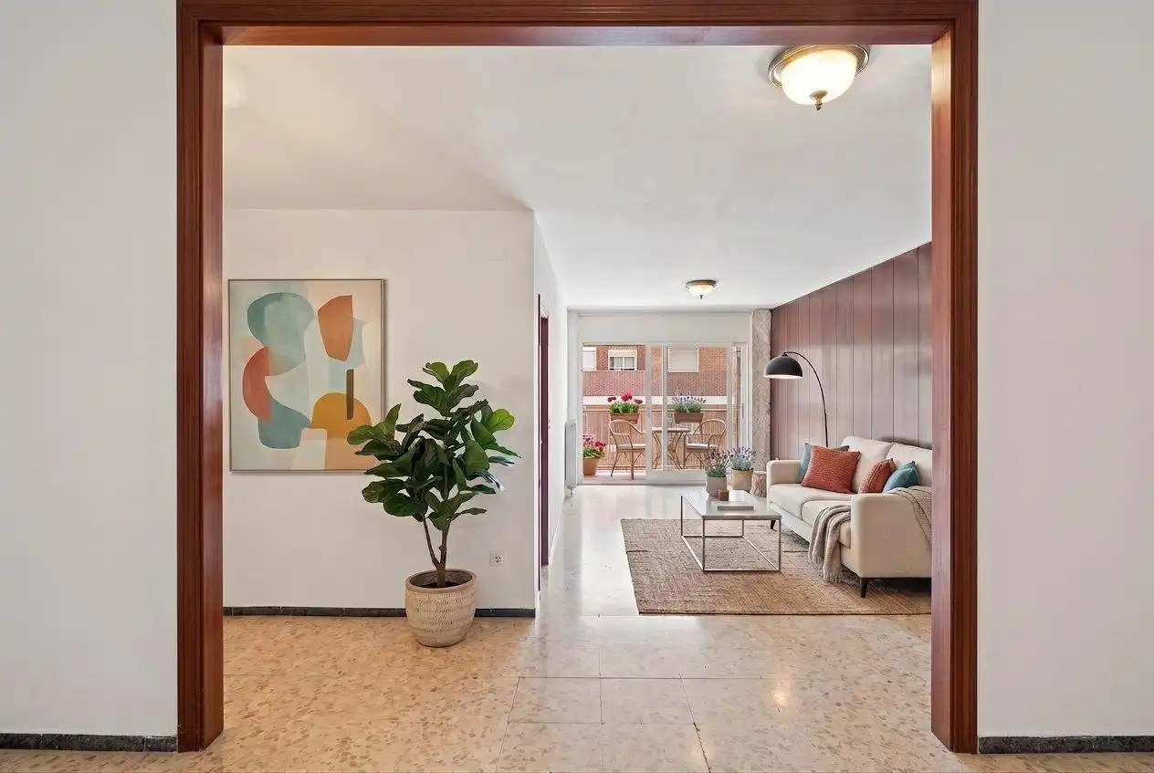 Living room of Flat for sale in Figueres