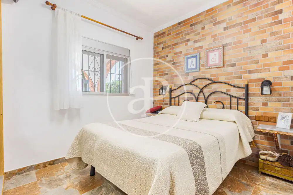 Habitación de Casa o chalet en venta en Montroi / Montroy con Aire acondicionado, Calefacción y Jardín privado