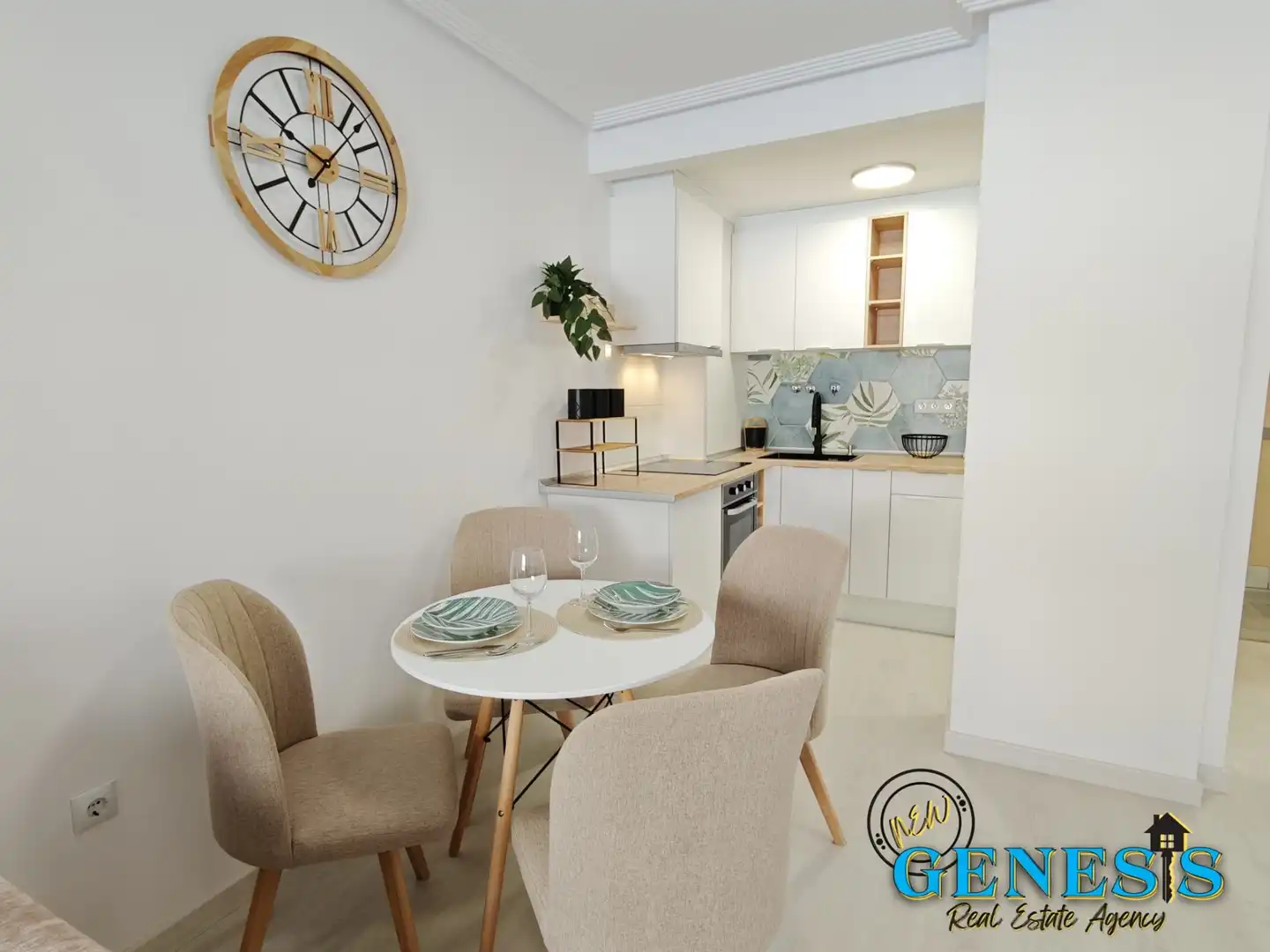 Menjador de Apartament en venda en Torrevieja amb Aire condicionat, Moblat i Rentadora