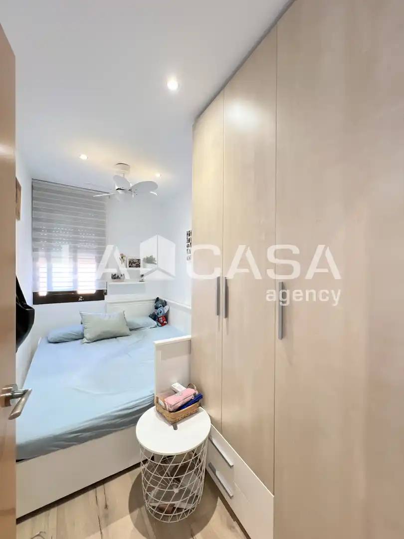 Piso en venta en Badalona con Calefacción y Balcón
