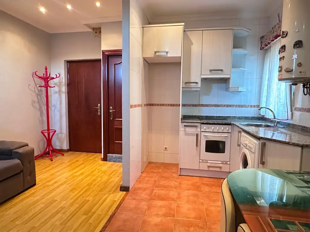 Cocina de Piso en venta en Gijón  con Parquet, Trastero y Amueblado