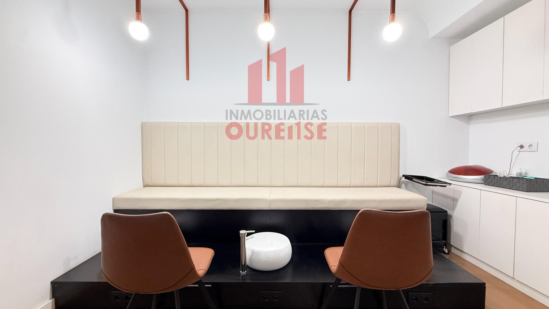 Local de alquiler en Ourense Capital  con Amueblado