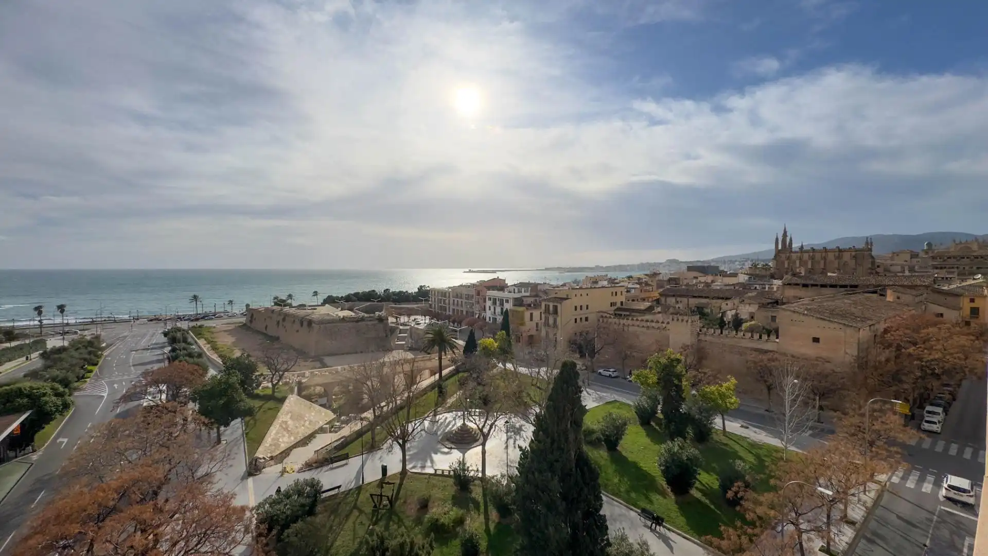 Außenansicht von Wohnung zum Verkauf in  Palma de Mallorca mit Parkett