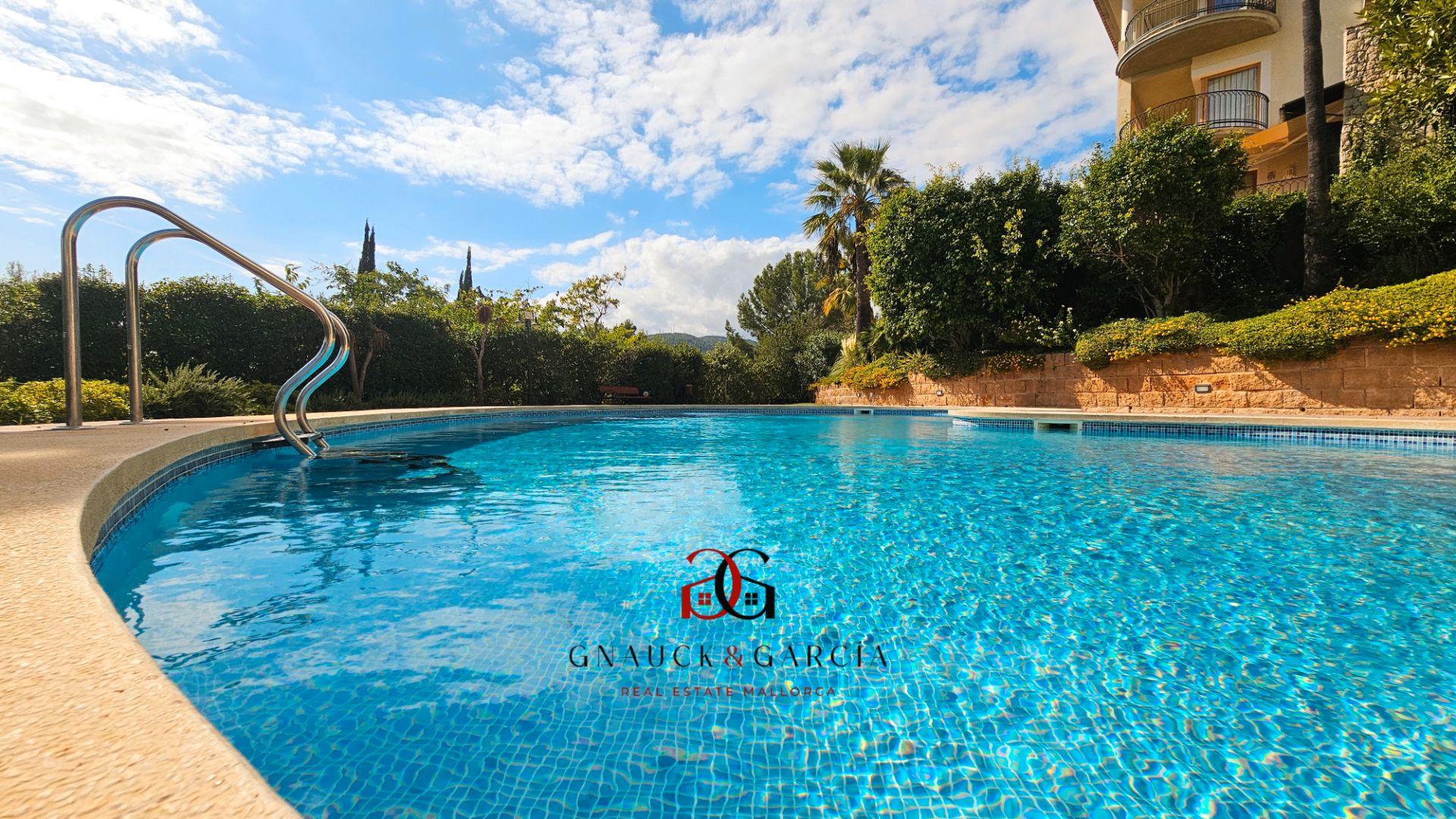 Swimming pool of Apartment for sale in  Palma de Mallorca  with Air Conditioner, Heating and Terrace