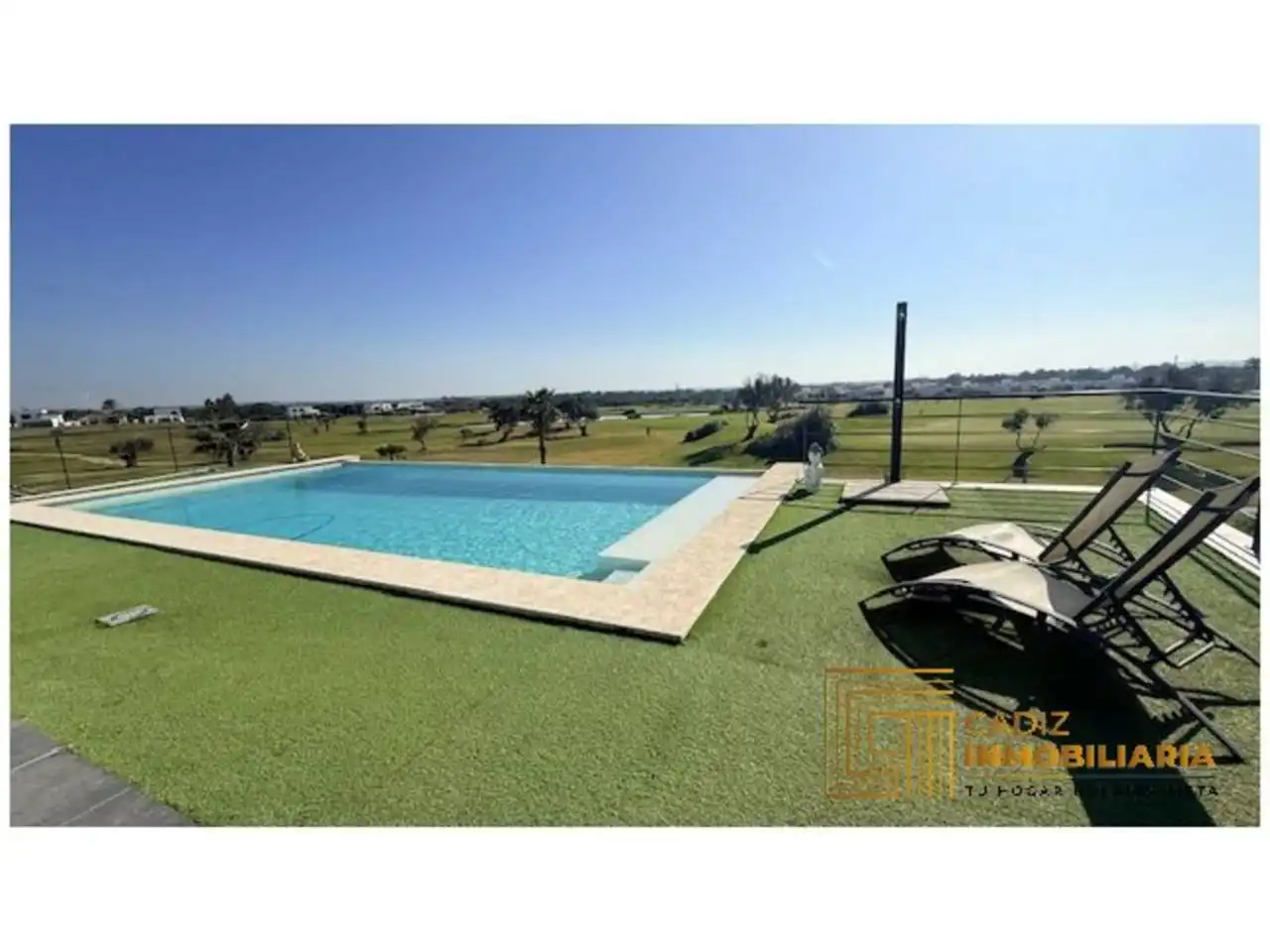 Piscina de Casa o xalet en venda en Puerto Real amb Aire condicionat, Calefacció i Jardí privat