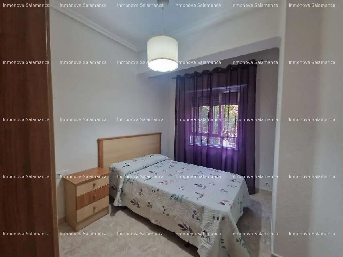 Habitación de Piso de alquiler en Salamanca con Calefacción, Terraza y Amueblado