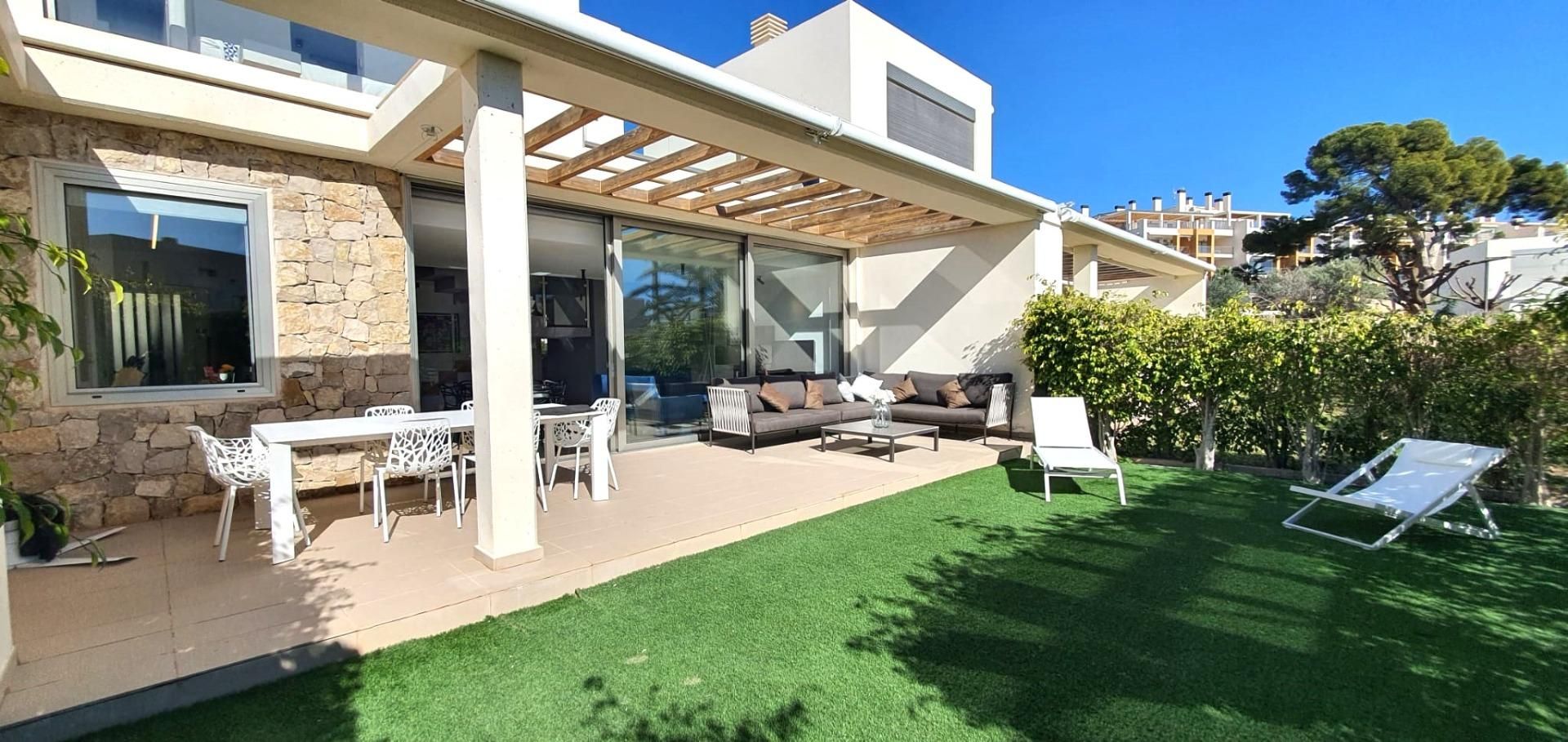Terrassa de Casa o xalet en venda en Villajoyosa / La Vila Joiosa amb Aire condicionat, Calefacció i Jardí privat