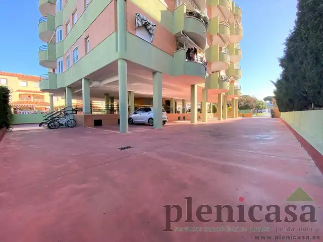 Parking de Piso en venta en Punta Umbría con Terraza, Trastero y Amueblado