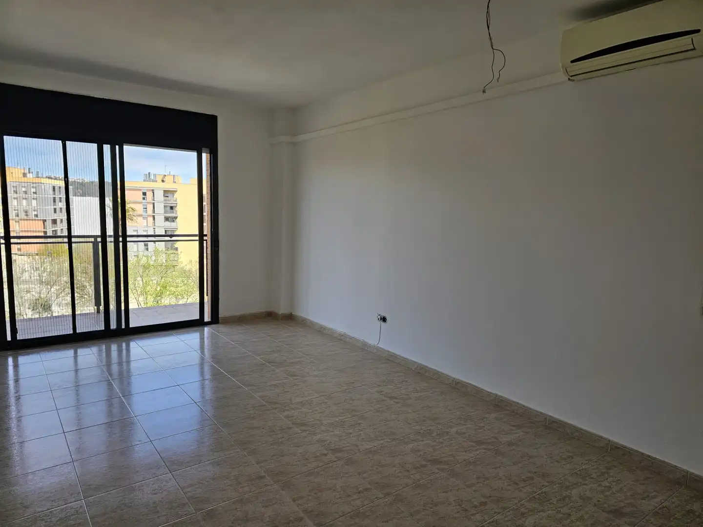 Sala d'estar de Pis en venda en Sant Andreu de la Barca amb Aire condicionat, Calefacció i Terrassa