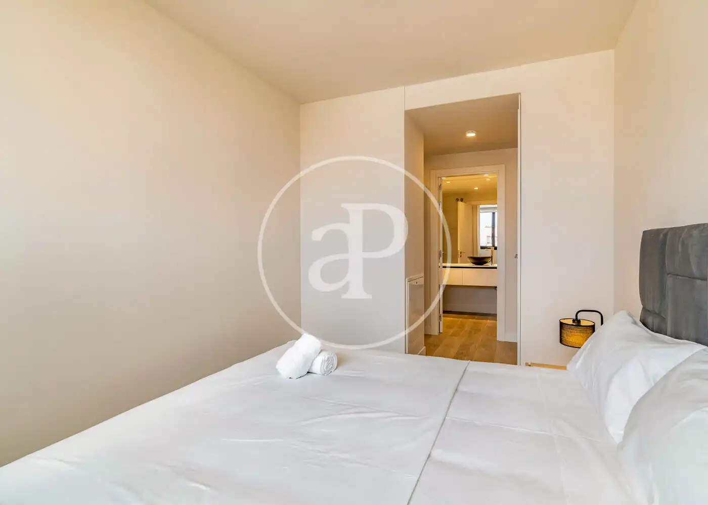Bedroom of Flat for rent in Madrid  with Air Conditioner, Heating and Furnished