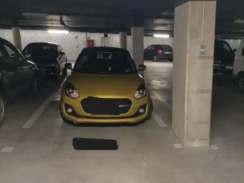 Parking of Flat for rent in  Madrid Capital  with Air Conditioner, Swimming Pool and Balcony