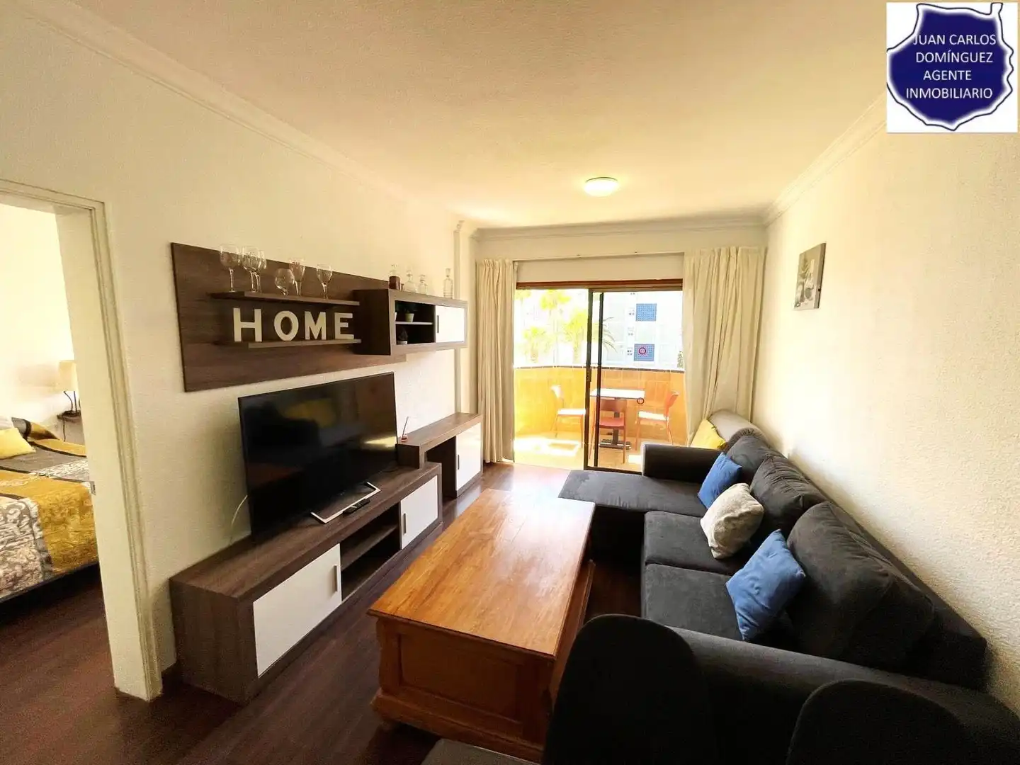 Sala de estar de Apartamento de alquiler en San Bartolomé de Tirajana con Terraza, Amueblado y Piscina comunitaria