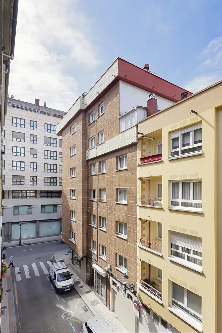 Vista exterior de Piso en venta en Gijón  con Calefacción, Terraza y Amueblado