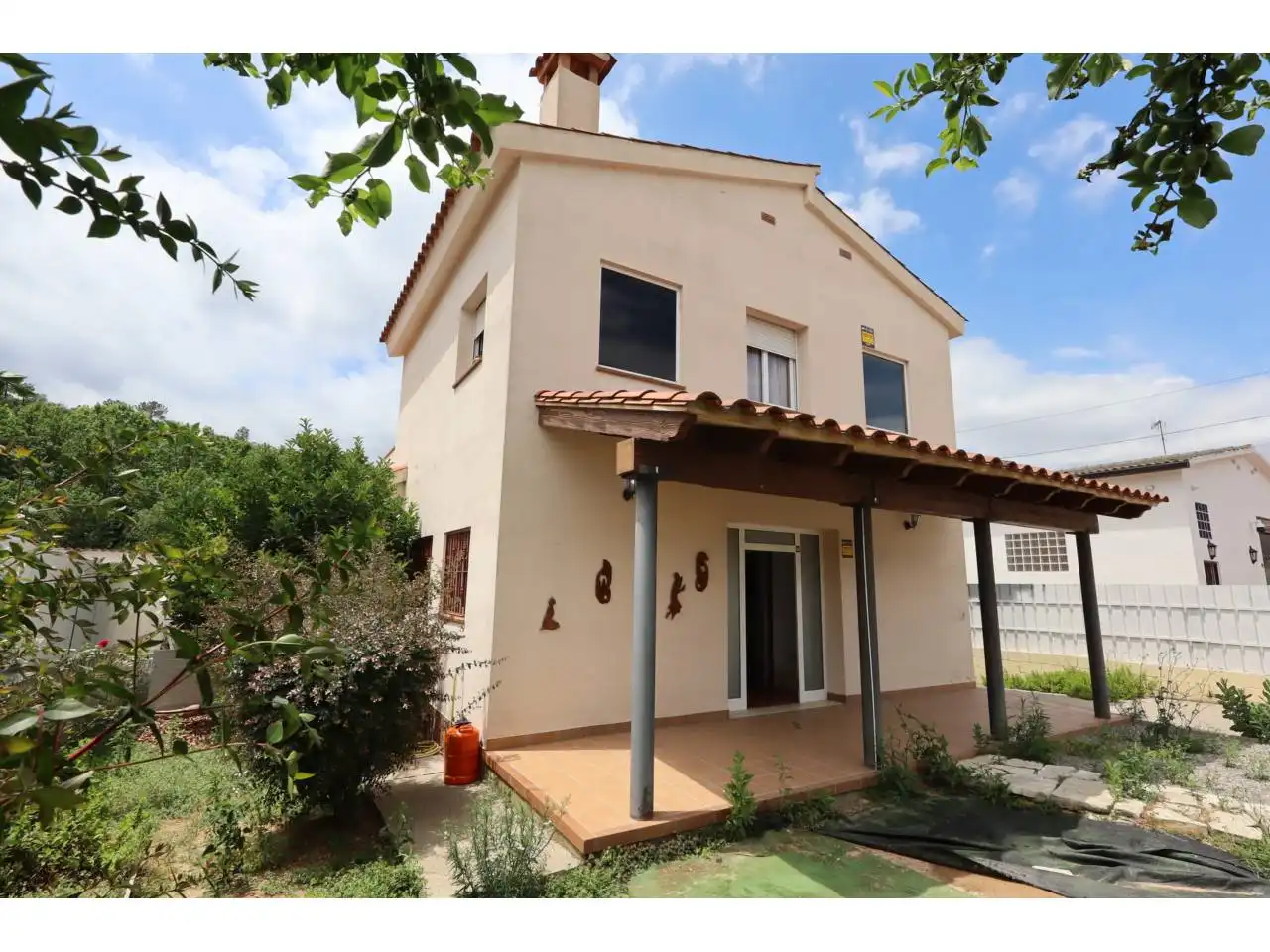 Vista exterior de Casa o xalet en venda en Vidreres amb Calefacció, Jardí privat i Terrassa