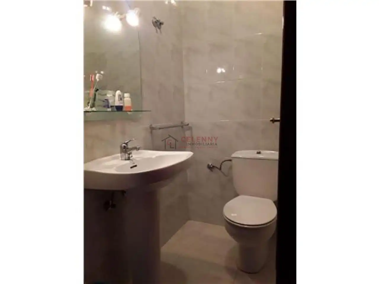 Baño de Piso en venta en Maceda con Calefacción, Parquet y Amueblado