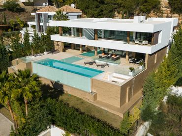 Villa avec balcon à vendre à Avenida de la Alquería 17