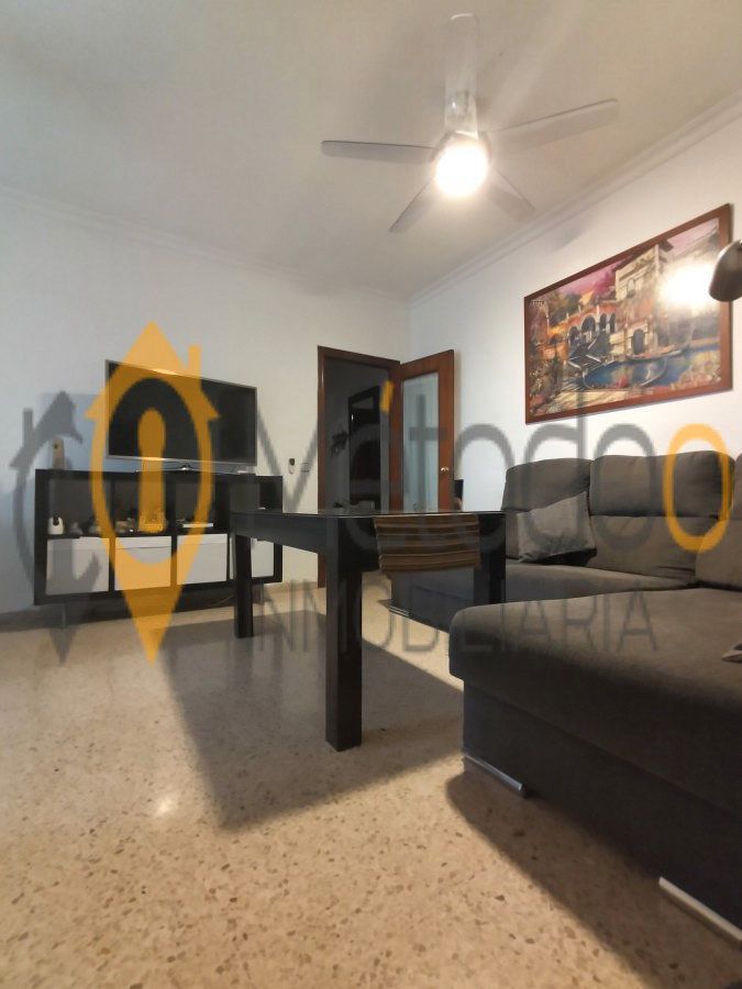 Living room of Flat for sale in  Sevilla Capital  with Air Conditioner and Terrace