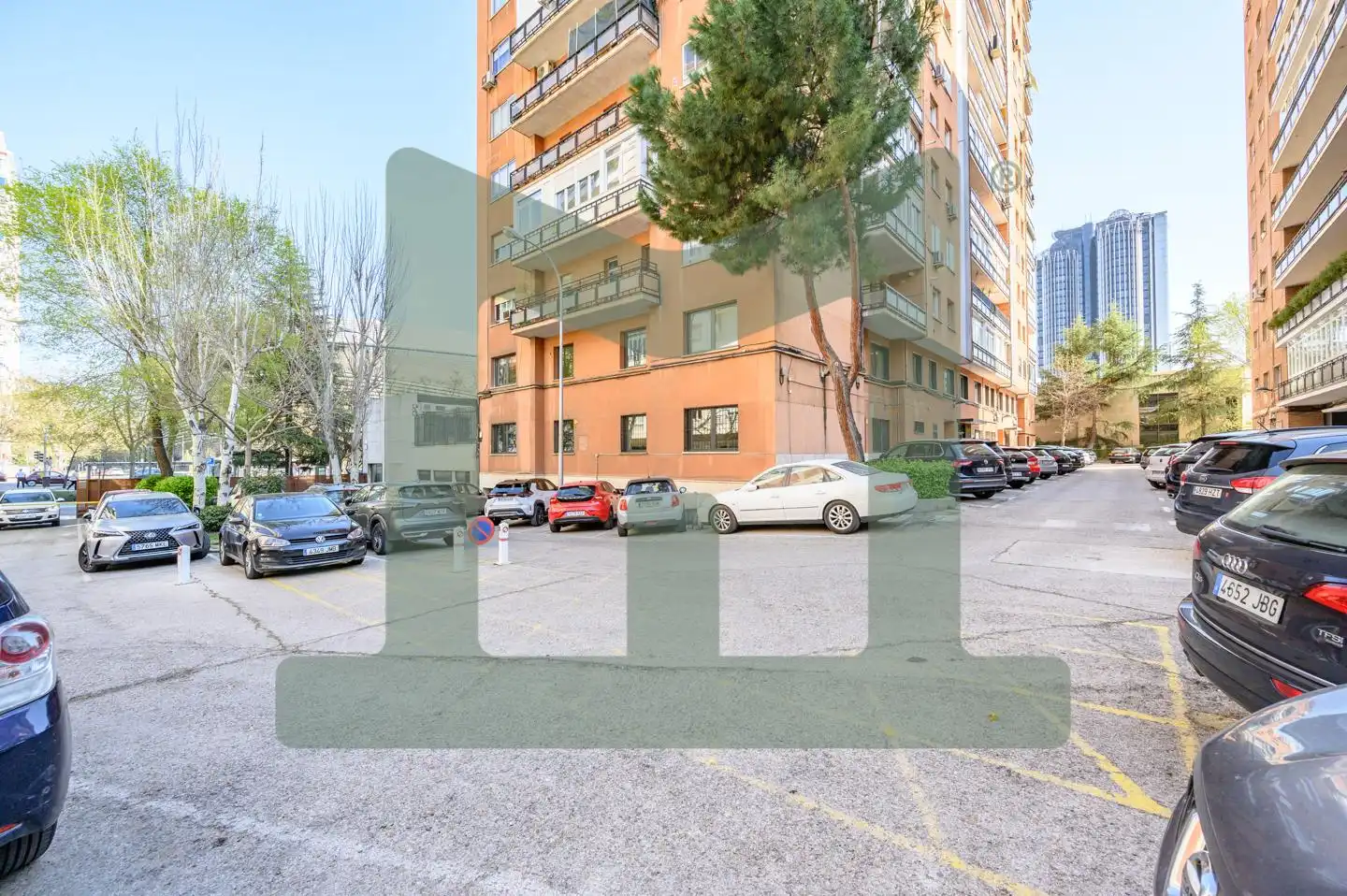 Vista exterior de Piso en venta en Madrid con Calefacción, Parquet y Amueblado