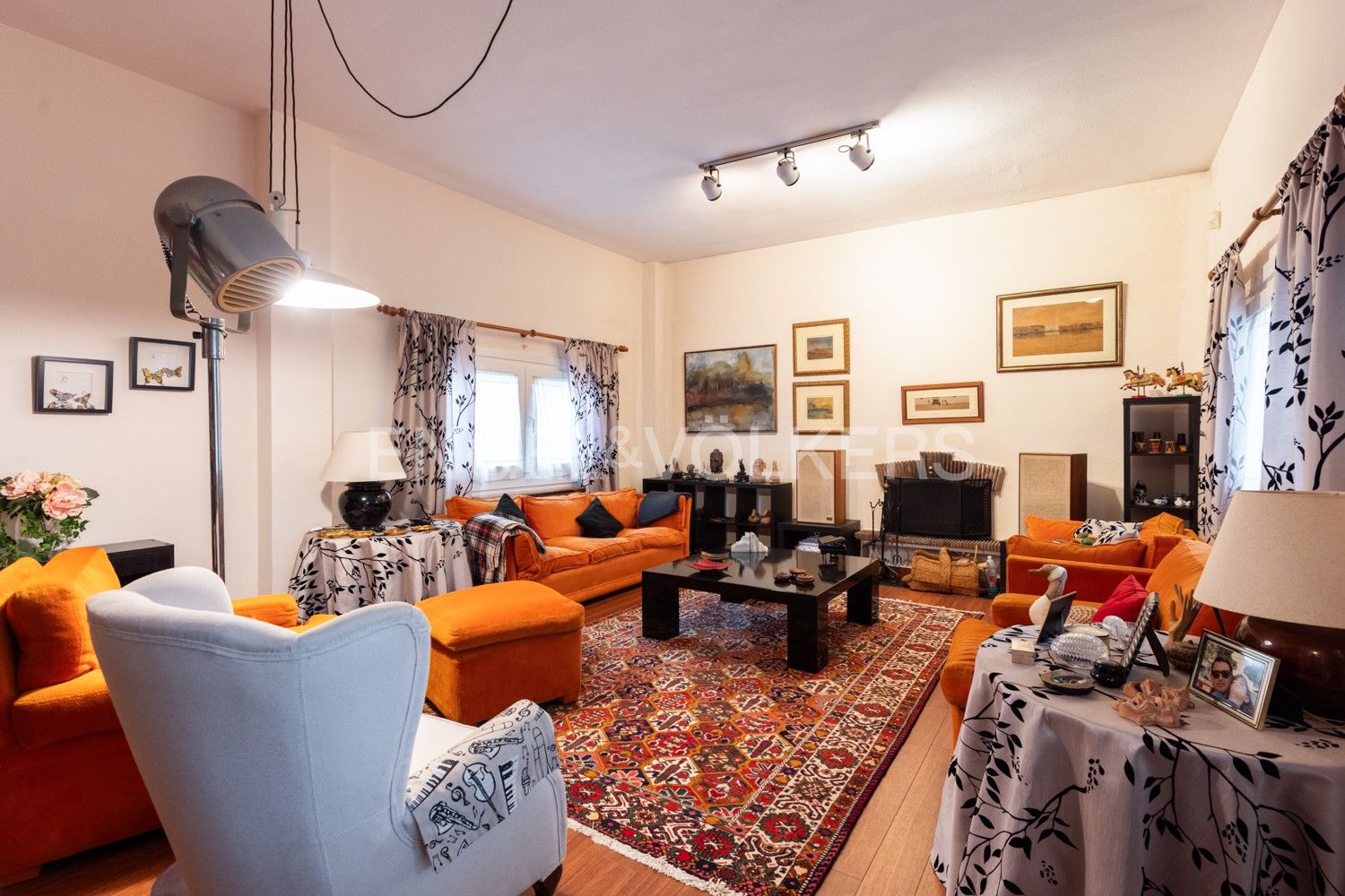 Sala d'estar de Casa o xalet en venda en Picassent amb Aire condicionat, Calefacció i Jardí privat