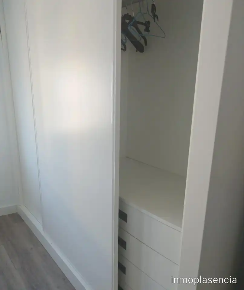 Flat for rent in maria la brava, Miralvalle - Av. Virgen del Puerto - La Data