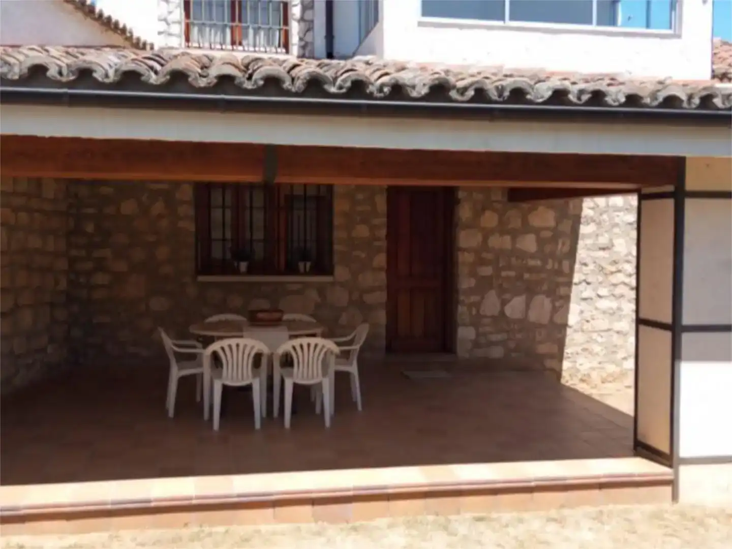 Terrassa de Casa adosada en venda en Cubillas de Santa Marta amb Jardí privat, Traster i Moblat