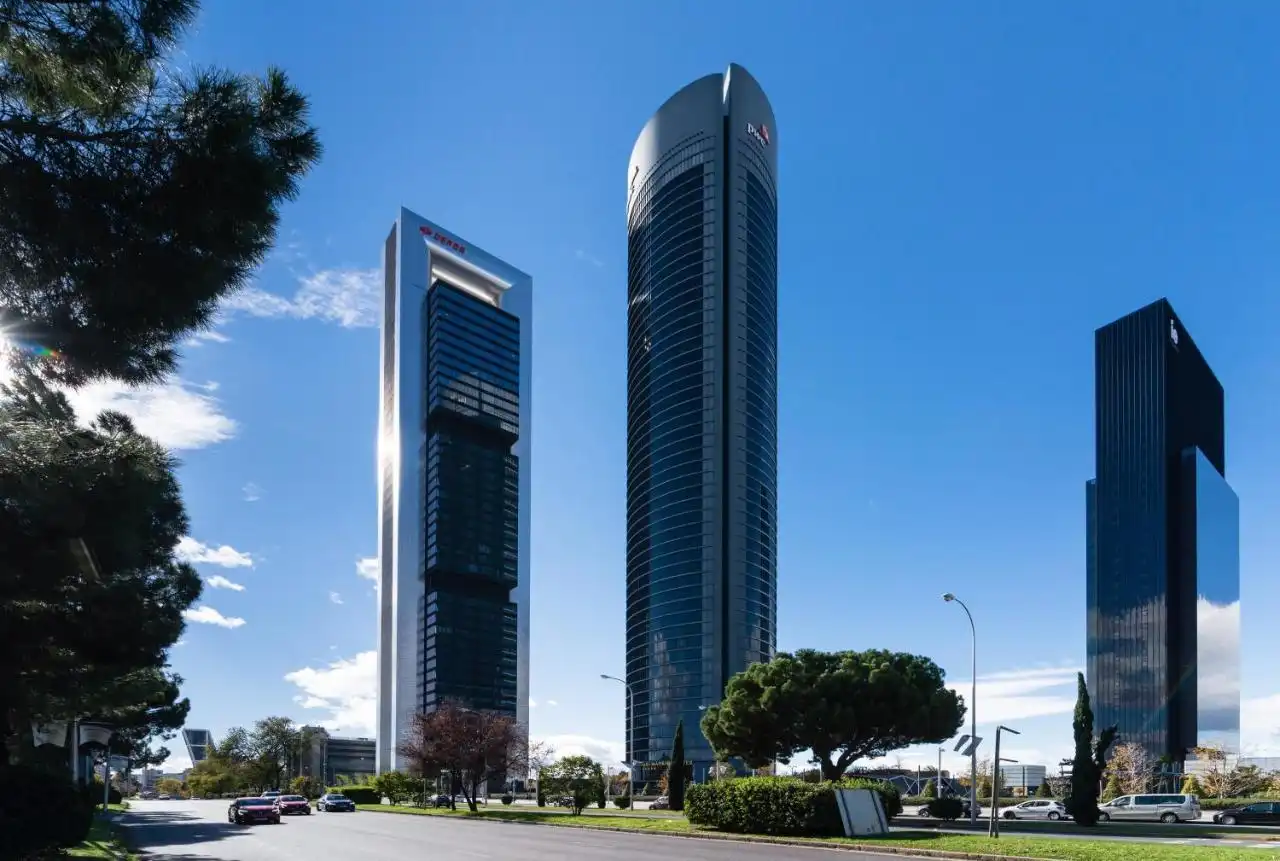 Habitación en Paseo de la Castellana, Almenara -Ventilla