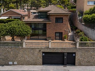 Casa amb piscina en venda a Montflorit