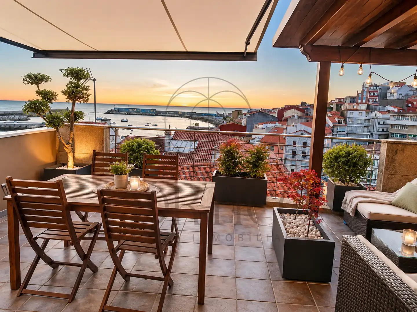 Terraza de Ático de alquiler en A Guarda   con Calefacción, Terraza y Amueblado