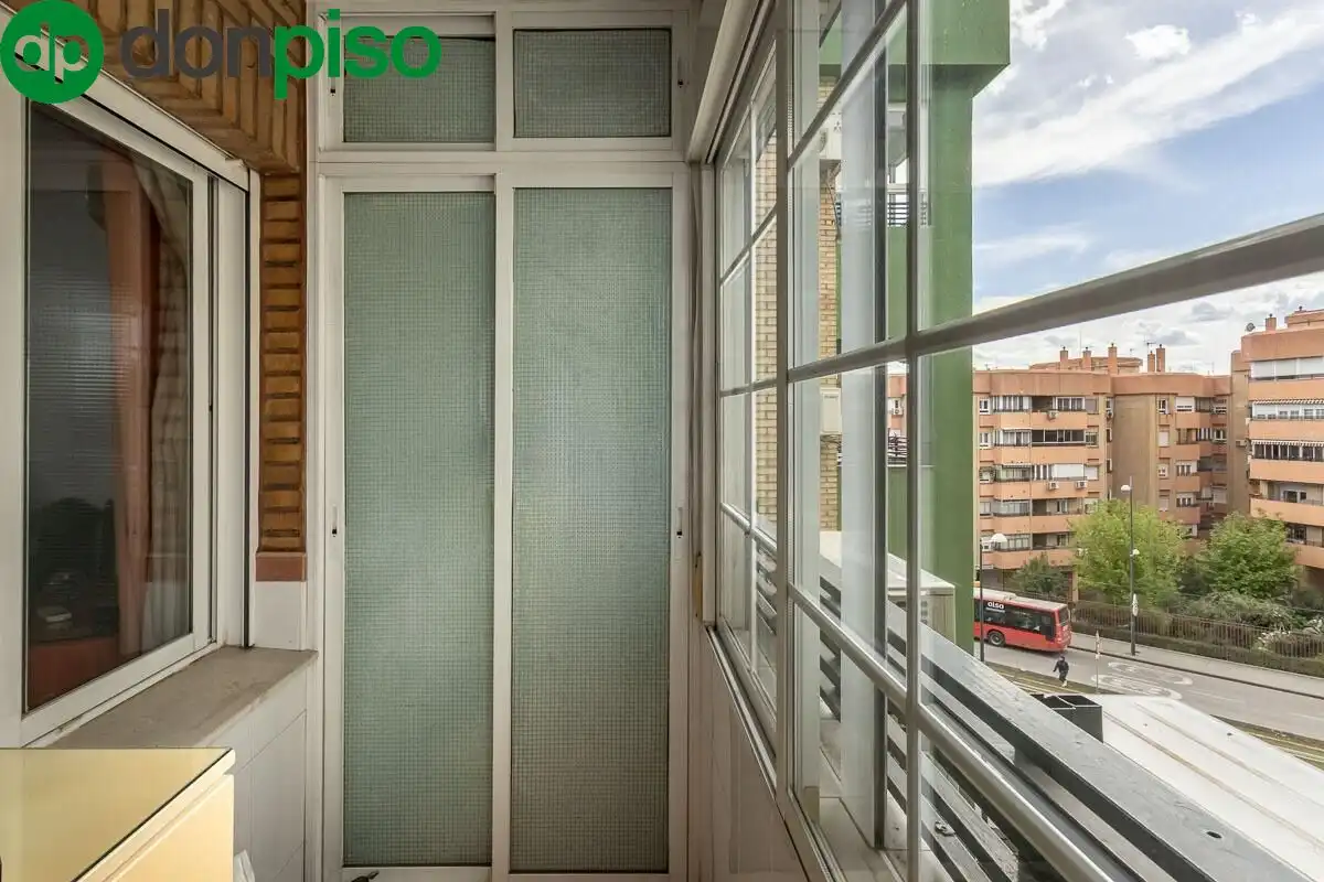 Exterior view of Flat for sale in Granada
