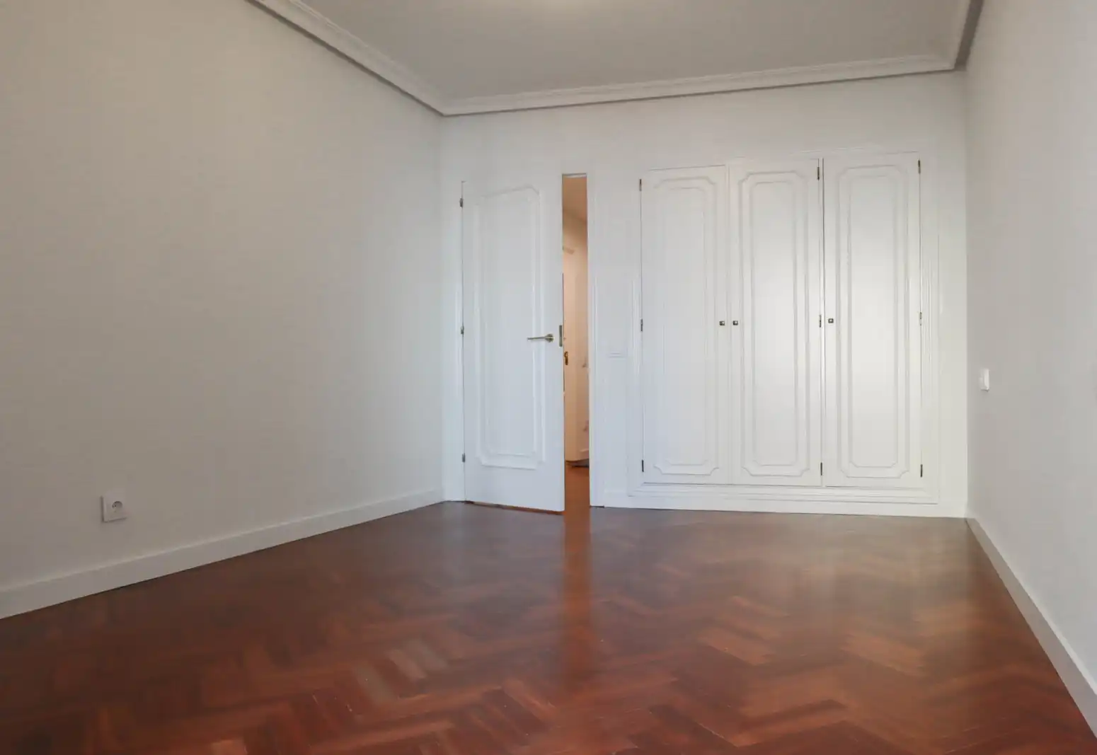 Schlafzimmer von Wohnung zur Miete in Oviedo  mit Heizung und Parkett
