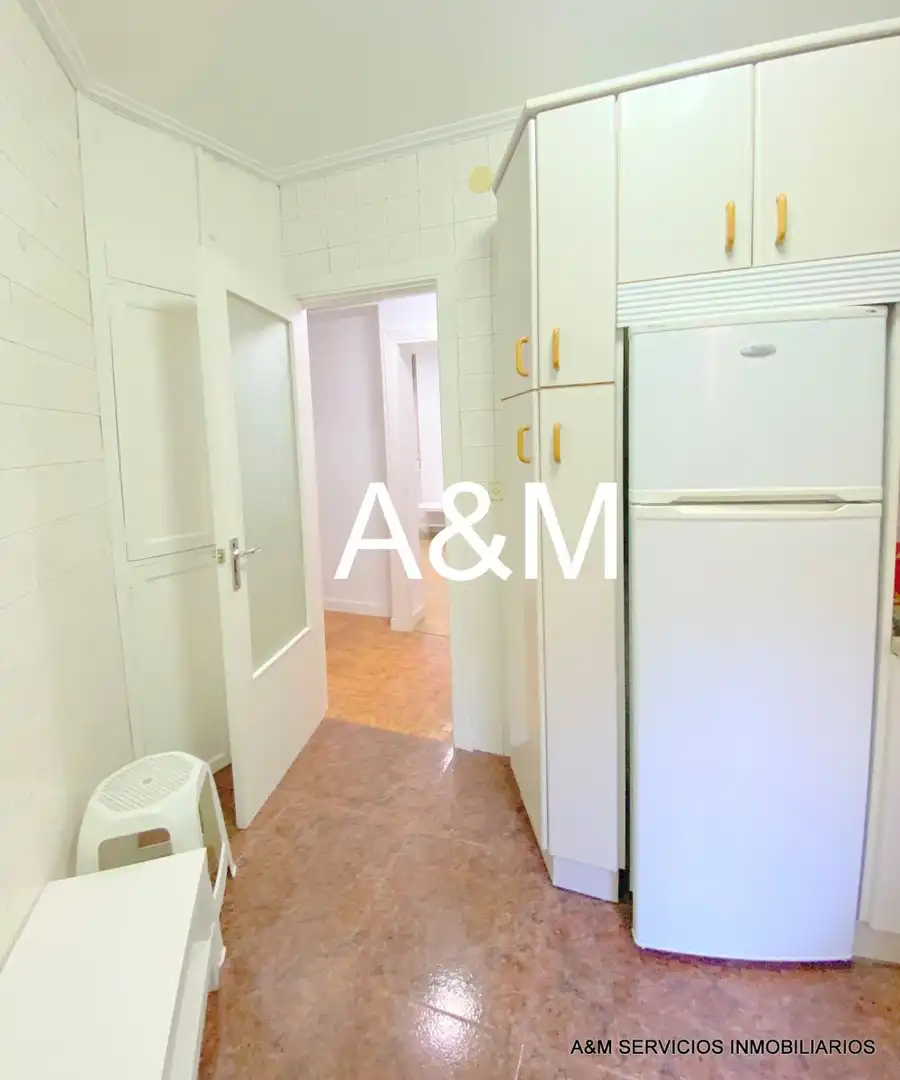 Bathroom of Flat for rent in Vitoria - Gasteiz  with Heating and Furnished