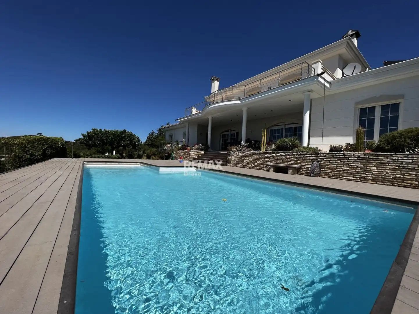 Piscina de Casa o xalet en venda en Pau amb Aire condicionat, Jardí privat i Terrassa